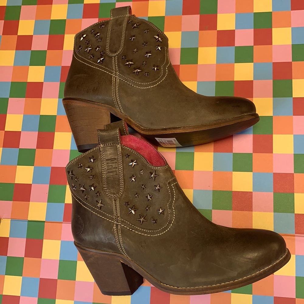 SuperDry boots! Size 37 (us 6)